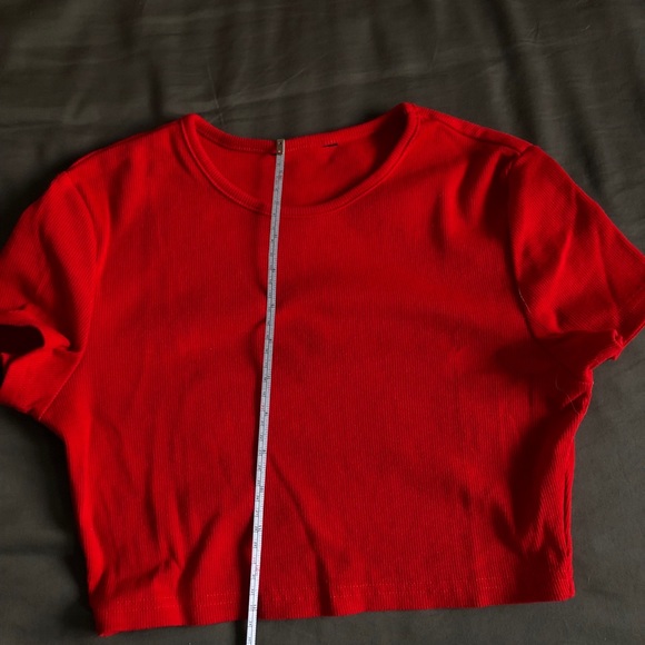 Red ribbed crop top - Picture 2 of 4